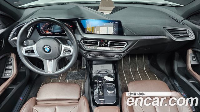 BMW 1-Series 2023 — photo 7