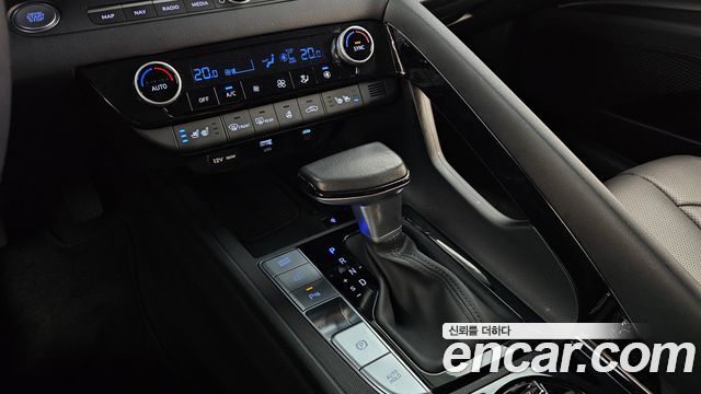 Hyundai AVANTE 2024 — photo 12