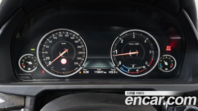 BMW X6 2016 — photo 8