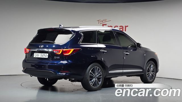 Infiniti QX60 2017 — photo 2