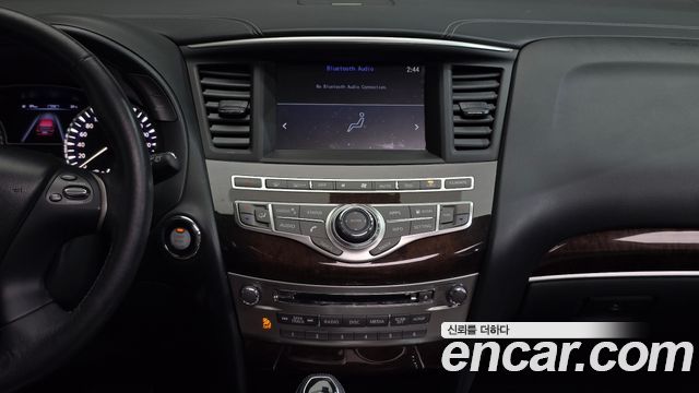 Infiniti QX60 2017 — photo 19