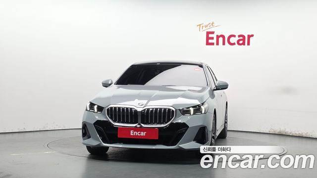 BMW 5-Series 2025 — photo 3