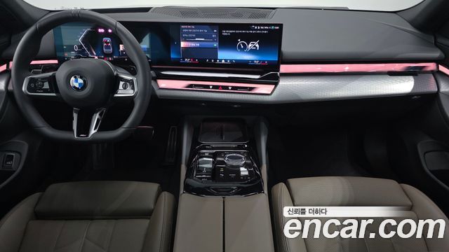 BMW 5-Series 2025 — photo 10