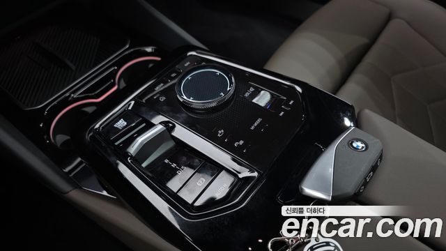 BMW 5-Series 2025 — photo 12