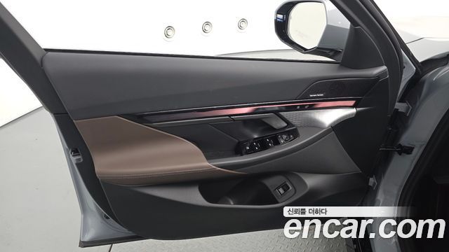 BMW 5-Series 2025 — photo 14