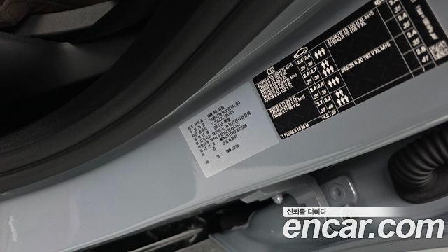 BMW 5-Series 2025 — photo 29