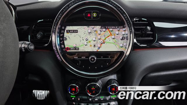 Mini Cooper 2022 — photo 19