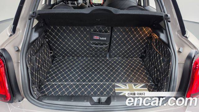 Mini Cooper 2022 — photo 25