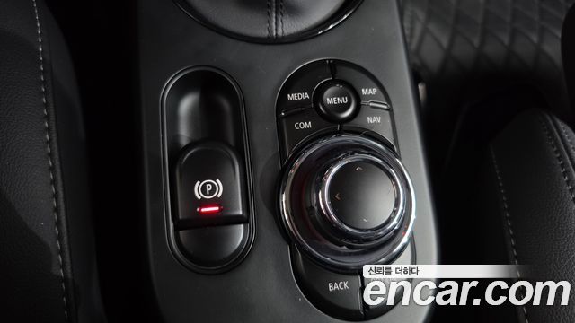 Mini Cooper 2022 — photo 27