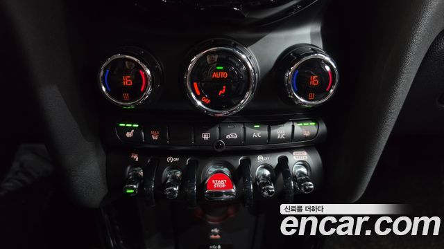 Mini Cooper 2022 — photo 32