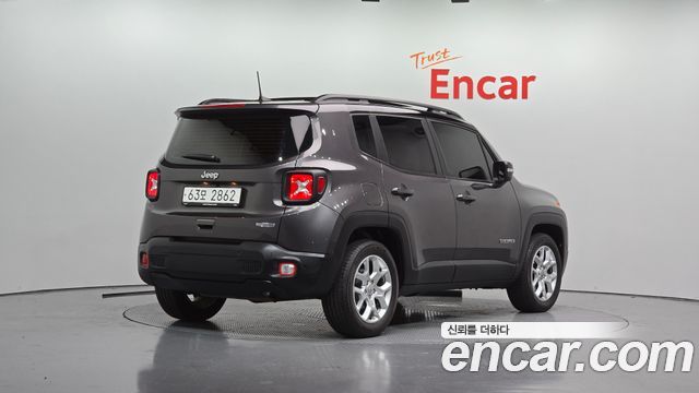 Jeep Renegade 2018 — photo 2