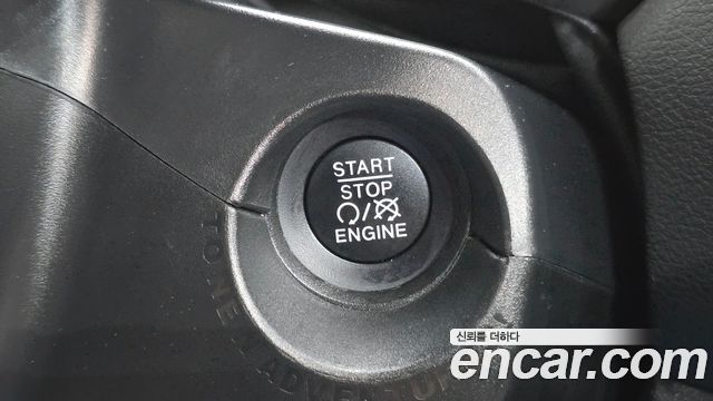 Jeep Renegade 2018 — photo 23