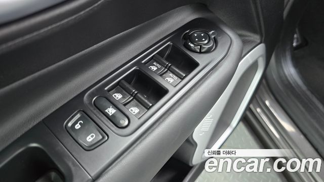 Jeep Renegade 2018 — photo 25