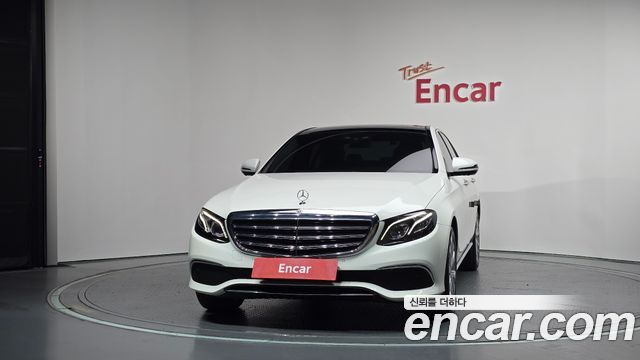 Mercedes-Benz E-Class 2019 — photo 3