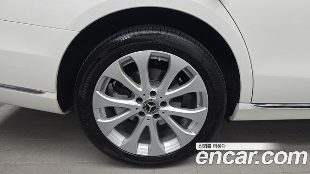 Mercedes-Benz E-Class 2019 — photo 5