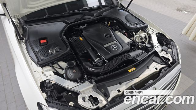 Mercedes-Benz E-Class 2019 — photo 6