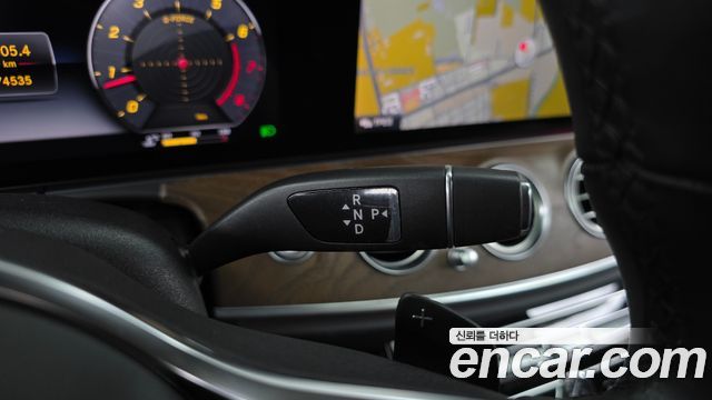 Mercedes-Benz E-Class 2019 — photo 9