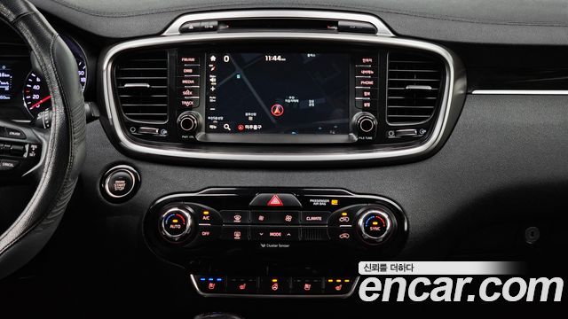 Kia Sorento 2016 — photo 14