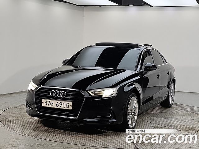 Audi A3 2018 — photo 1