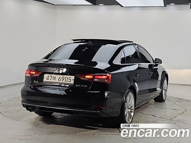 Audi A3 2018 — photo 4