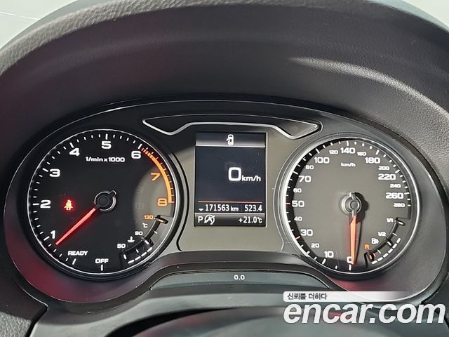 Audi A3 2018 — photo 7