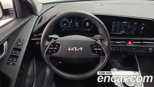 Kia Niro 2023 — photo 13