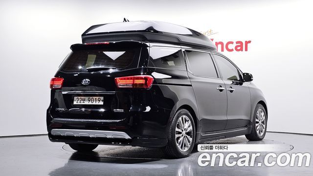Kia Canival 2018 — photo 2