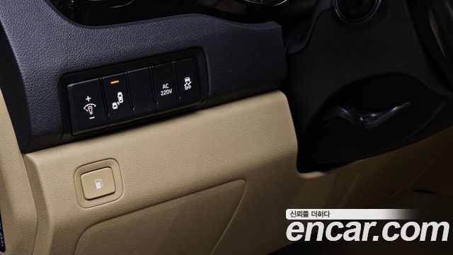 Kia Canival 2018 — photo 13