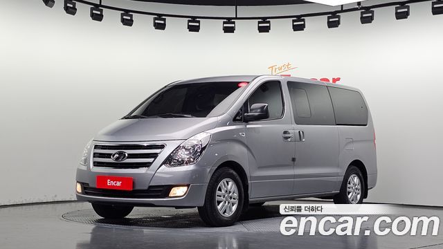 Hyundai Starex 2017 — photo 1