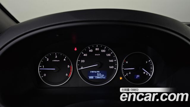 Hyundai Starex 2017 — photo 11