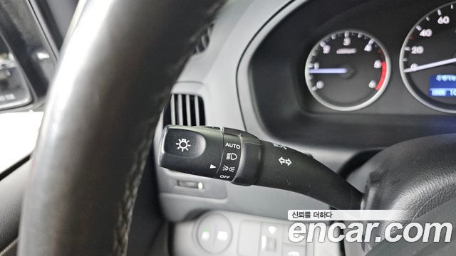 Hyundai Starex 2017 — photo 24