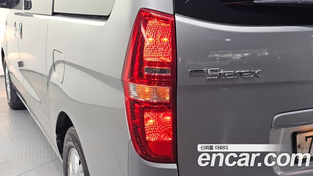 Hyundai Starex 2017 — photo 9