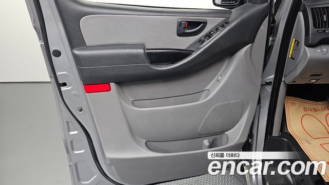Hyundai Starex 2017 — photo 15