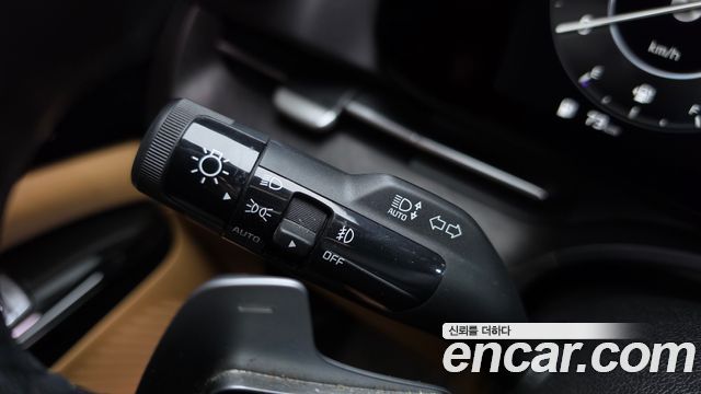 Kia Canival 2021 — photo 38