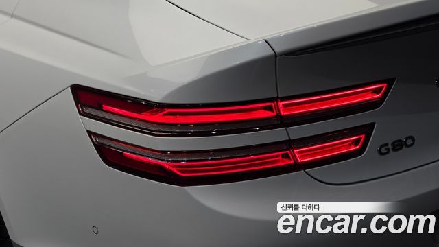 Genesis G80 2022 — photo 9