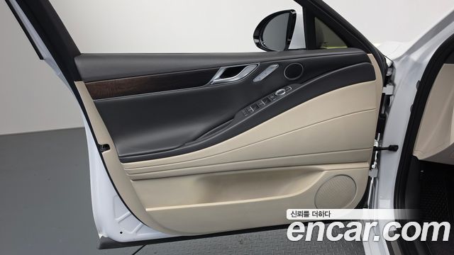 Genesis G80 2022 — photo 14
