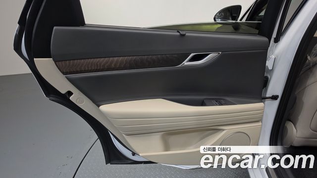Genesis G80 2022 — photo 15