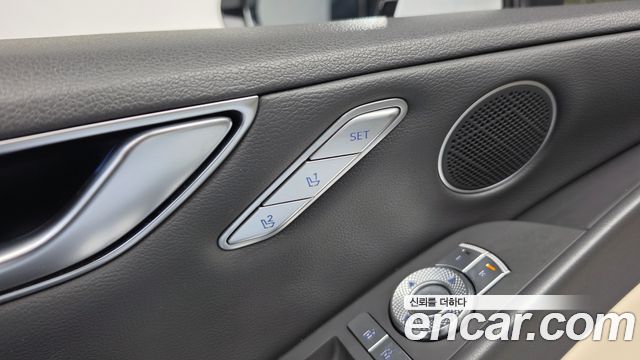 Genesis G80 2022 — photo 41