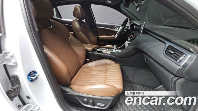 Genesis G70 2018 — photo 11
