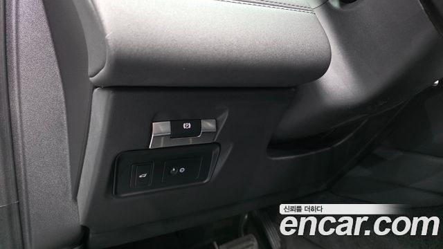 Land Rover Discovery Sport 2021 — photo 31