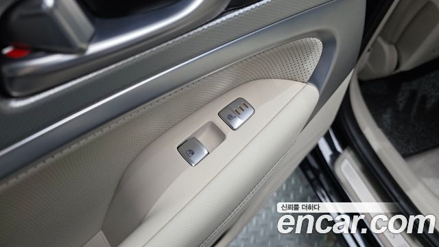 Genesis G70 2024 — photo 25