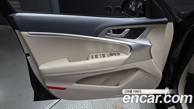 Genesis G70 2024 — photo 14