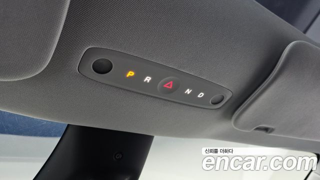 Tesla Model Y 2025 — photo 12