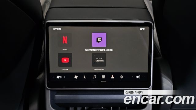 Tesla Model Y 2025 — photo 32