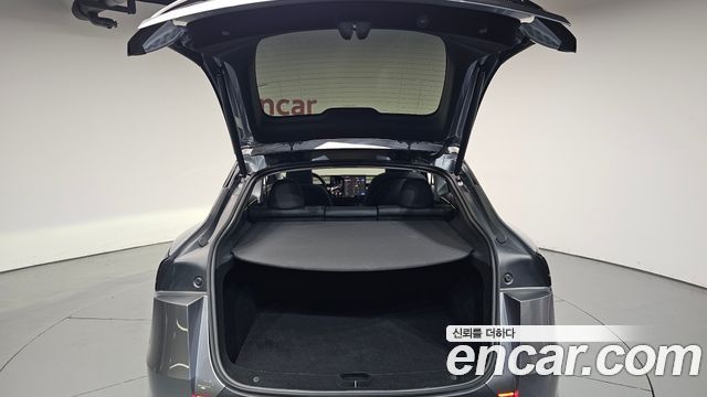 Tesla Model Y 2025 — photo 36