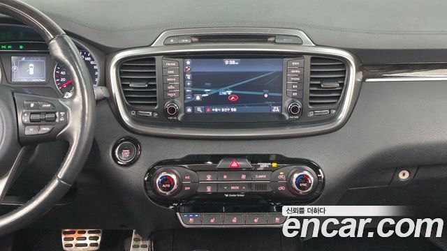 Kia Sorento 2017 — photo 18