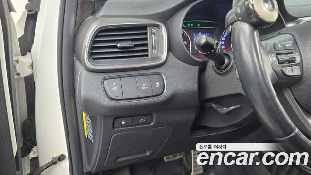Kia Sorento 2017 — photo 28