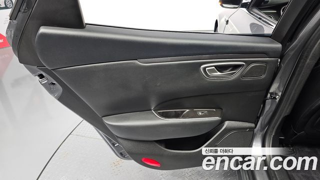 Renault Korea SM6 2024 — photo 15