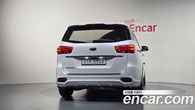 Kia Canival 2019 — photo 4