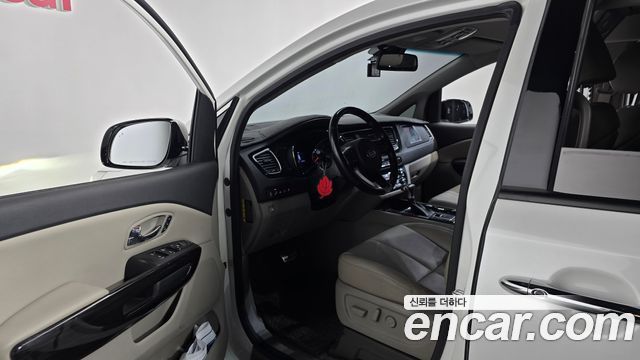 Kia Canival 2019 — photo 13